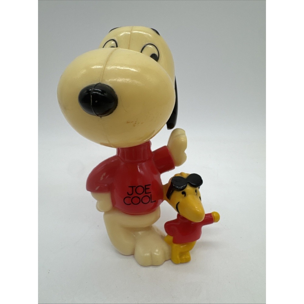 Vintage Snoopy & Woodstock Plastic Figure 1972 United Feature Syndicate Peanuts